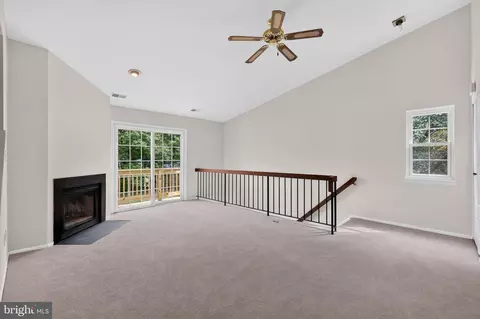 Living - 3146 Quartet Ln #253, Silver Spring, MD 20904 photo 2 of 4