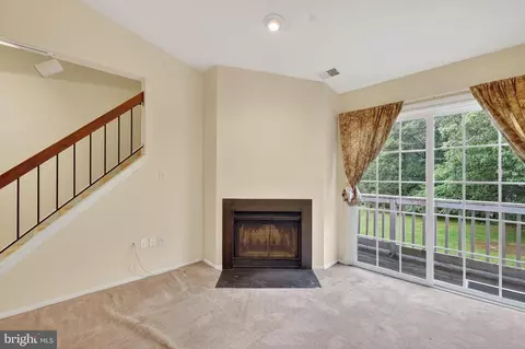 Living - 3146 Quartet Ln #253, Silver Spring, MD 20904 photo 4 of 4