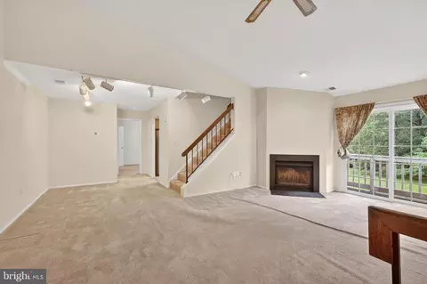 Living - 3146 Quartet Ln #253, Silver Spring, MD 20904 photo 1 of 4
