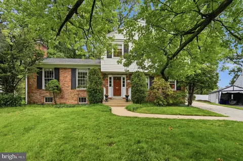 12112 Whippoorwill Ln, Rockville, MD 20852