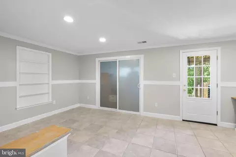 Entry Way - 37 Shelldrake Ct, Damascus, MD 20872 photo 5 of 5