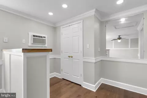 Entry Way - 37 Shelldrake Ct, Damascus, MD 20872 photo 2 of 5