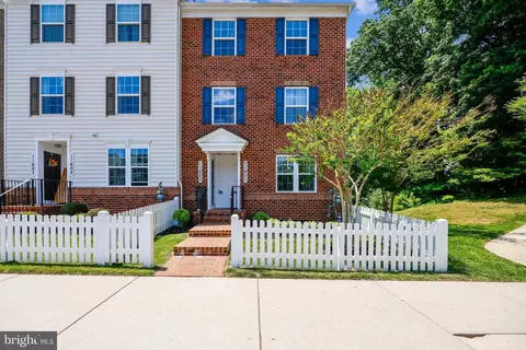 11601 Emerald Green Dr #906A, Clarksburg, MD 20871