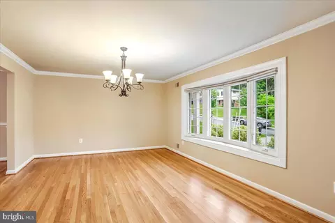 Living - 11704 Stonington Pl, Silver Spring, MD 20902 photo 2 of 9