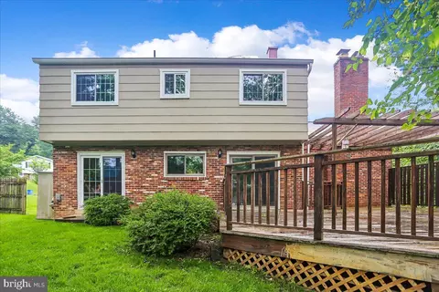 Exterior - 11704 Stonington Pl, Silver Spring, MD 20902 photo 8 of 11