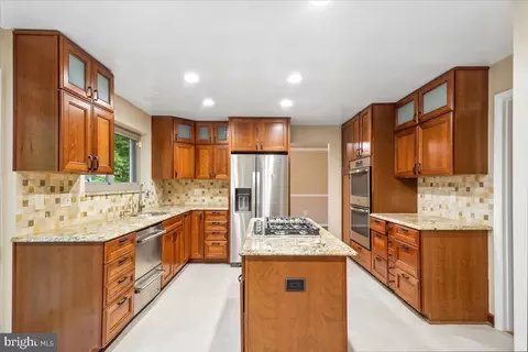 Kitchen - 11704 Stonington Pl, Silver Spring, MD 20902 photo 1 of 6