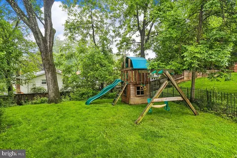 Exterior - 11704 Stonington Pl, Silver Spring, MD 20902 photo 11 of 11