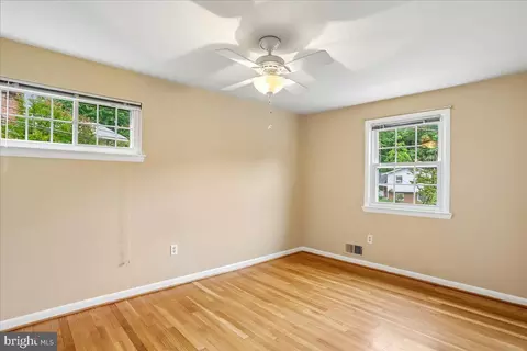 Bedroom - 11704 Stonington Pl, Silver Spring, MD 20902 photo 3 of 8