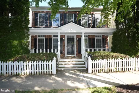 506 Leaning Oak St, Gaithersburg, MD 20878