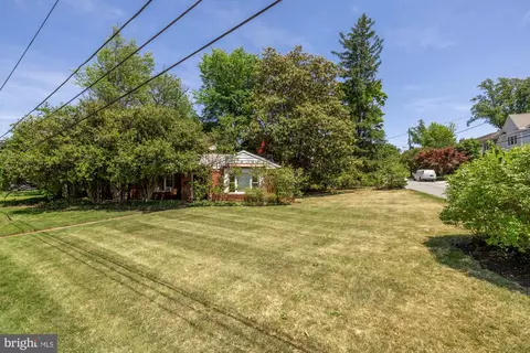 9201 Burley Dr, Bethesda, MD 20817