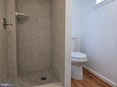 Bath - 1802 Alberti Dr, Silver Spring, MD 20902 photo 4 of 4