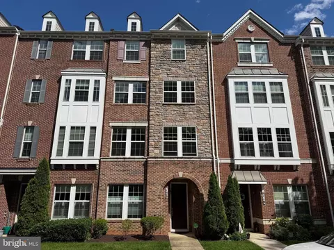 123 Fairbanks Dr, Gaithersburg, MD 20877