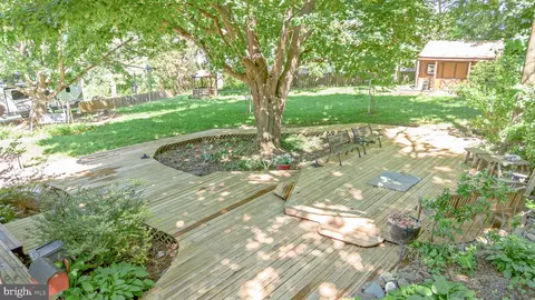 Exterior - 25701 Wright Rd, Damascus, MD 20872 photo 4 of 17