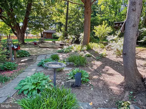 Exterior - 25701 Wright Rd, Damascus, MD 20872 photo 10 of 17