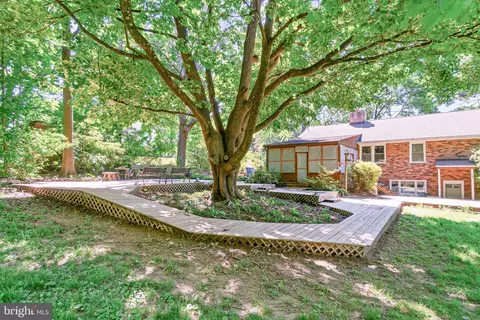 Exterior - 25701 Wright Rd, Damascus, MD 20872 photo 5 of 17