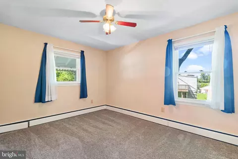Bedroom - 25701 Wright Rd, Damascus, MD 20872 photo 3 of 3
