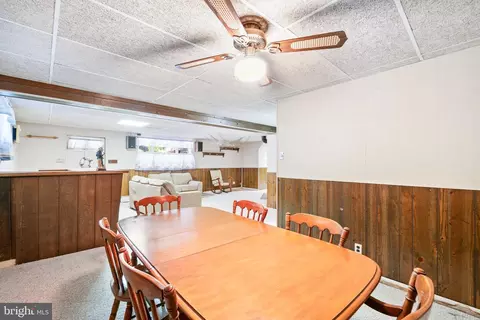 Dining - 25701 Wright Rd, Damascus, MD 20872 photo 3 of 4
