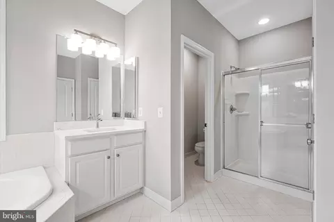 Bath - 13217 Moonlight Trail Dr, Silver Spring, MD 20906 photo 2 of 7