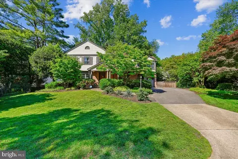 6 Old Stage Ct, Rockville, MD 20852