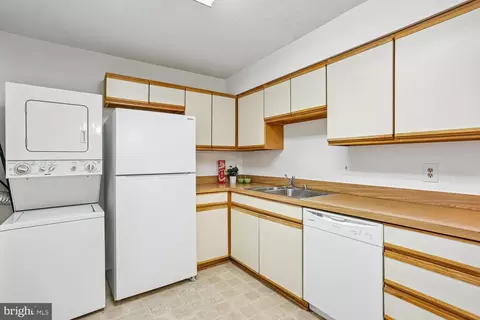 Other - 15100 Interlachen Dr #4-702, Silver Spring, MD 20906 photo 5 of 20