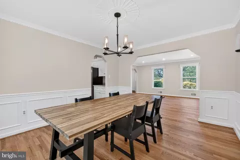 Dining - 15001 Notley Rd, Silver Spring, MD 20905 photo 3 of 3