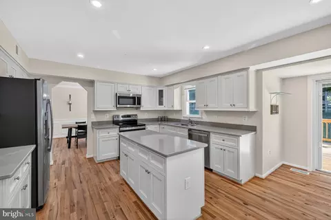 Kitchen - 15001 Notley Rd, Silver Spring, MD 20905 photo 1 of 3