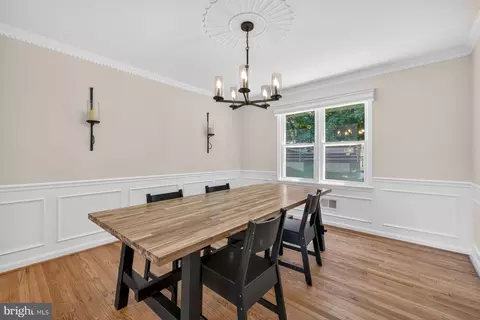 Dining - 15001 Notley Rd, Silver Spring, MD 20905 photo 1 of 3