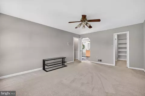 Living - 15001 Notley Rd, Silver Spring, MD 20905 photo 9 of 9