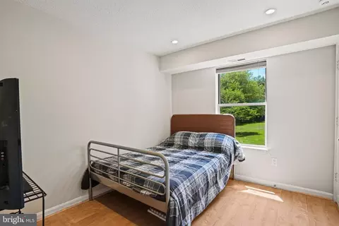 Bedroom - 2602 Squaw Valley Ct #7-2, Silver Spring, MD 20906 photo 2 of 3