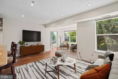 2602 Squaw Valley Ct #7-2, Silver Spring, MD 20906