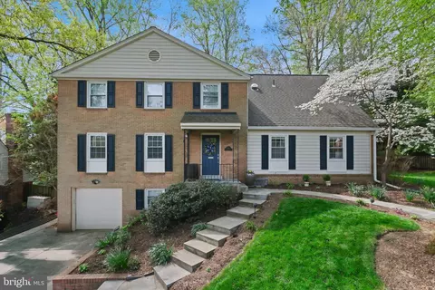 7006 Old Cabin Ln, Rockville, MD 20852