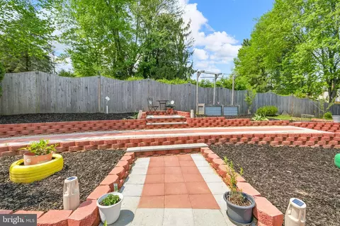 Exterior - 24604 Cutsail Dr, Damascus, MD 20872 photo 6 of 15