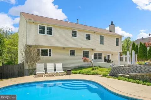 Exterior - 24604 Cutsail Dr, Damascus, MD 20872 photo 8 of 15