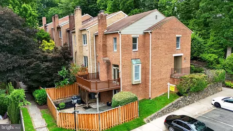 4836 Cloister Dr, Rockville, MD 20852