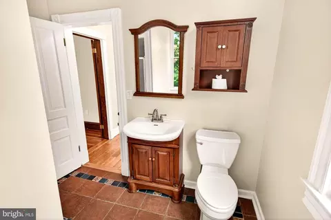 Bath - 18040 Barnesville Rd, Barnesville, MD 20838 photo 1 of 7