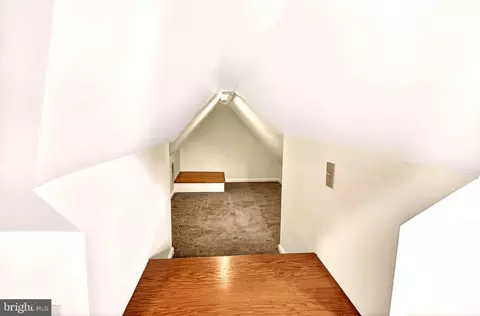 Entry Way - 18040 Barnesville Rd, Barnesville, MD 20838 photo 16 of 17