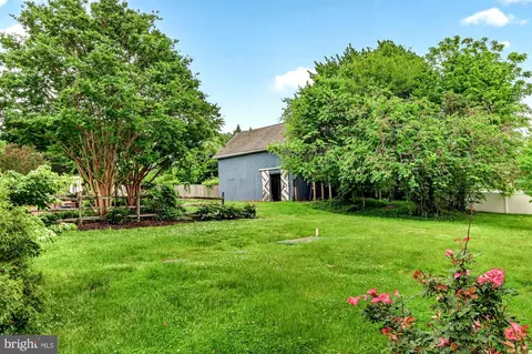 Exterior - 18040 Barnesville Rd, Barnesville, MD 20838 photo 14 of 27