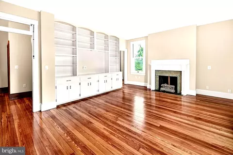 Living - 18040 Barnesville Rd, Barnesville, MD 20838 photo 5 of 7