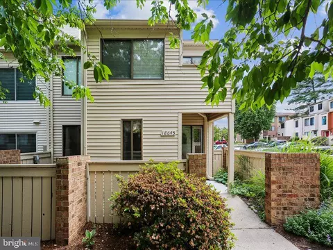 18645 Nathans Pl, Montgomery Village, MD 20886