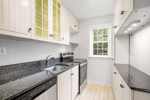 Kitchen - 2202 Colston Dr #102, Silver Spring, MD 20910 photo 2 of 3
