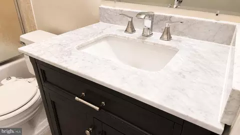 Bath - 626 Concerto Ln, Silver Spring, MD 20901 photo 2 of 4