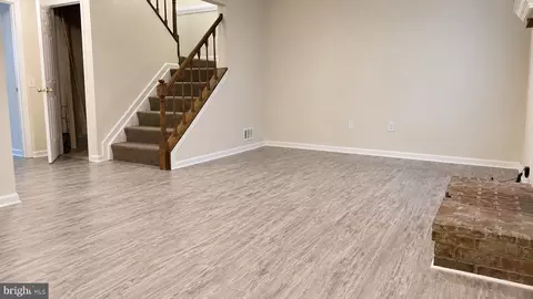 Living - 626 Concerto Ln, Silver Spring, MD 20901 photo 6 of 6