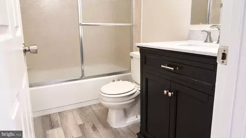 Bath - 626 Concerto Ln, Silver Spring, MD 20901 photo 1 of 4