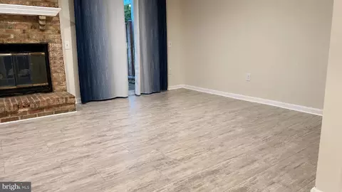 Living - 626 Concerto Ln, Silver Spring, MD 20901 photo 3 of 6