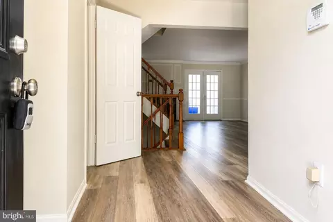 Entry Way - 626 Concerto Ln, Silver Spring, MD 20901 photo 2 of 14