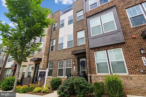 139 Dickenson Dr, Gaithersburg, MD 20878