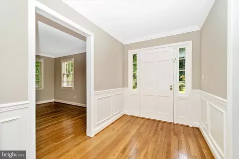 Entry Way - 1100 Notley Rd, Silver Spring, MD 20904 photo 2 of 5