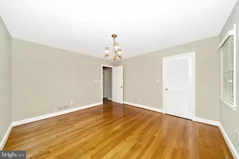 Bedroom - 1100 Notley Rd, Silver Spring, MD 20904 photo 5 of 11