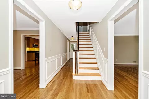 Entry Way - 1100 Notley Rd, Silver Spring, MD 20904 photo 3 of 5