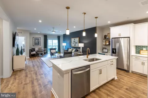 13220 Petrel St #4205, Clarksburg, MD 20871